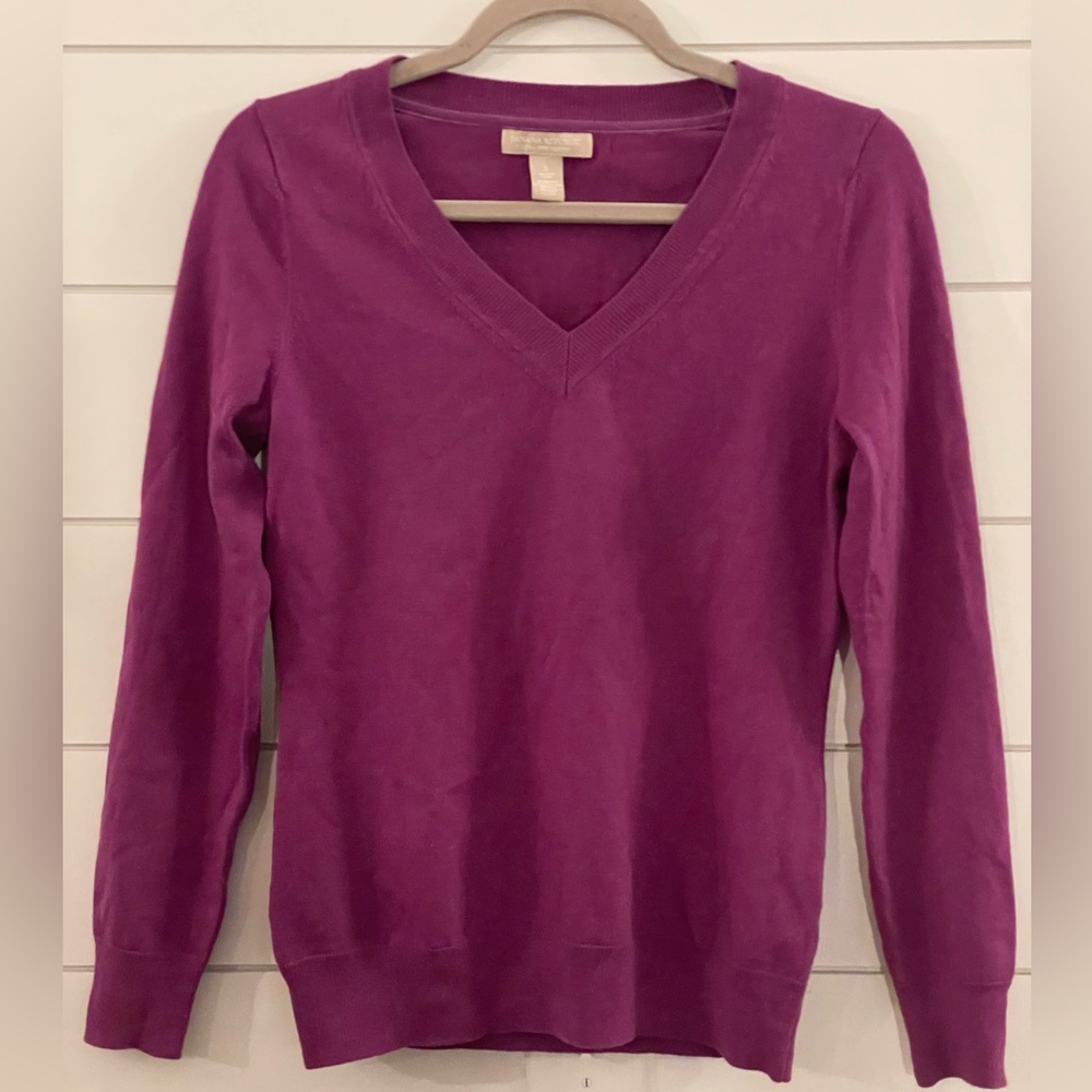 Banana Republic - V Neck Sweater - Merino - S